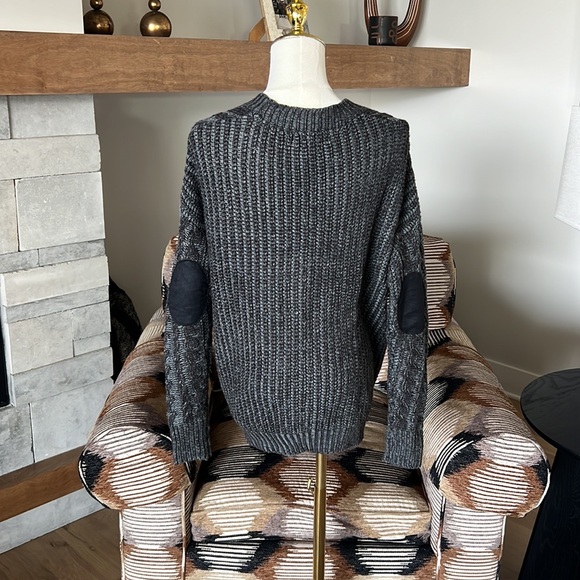 Olive & Oak Elbow Patch Cardigan - Picture 5 of 8